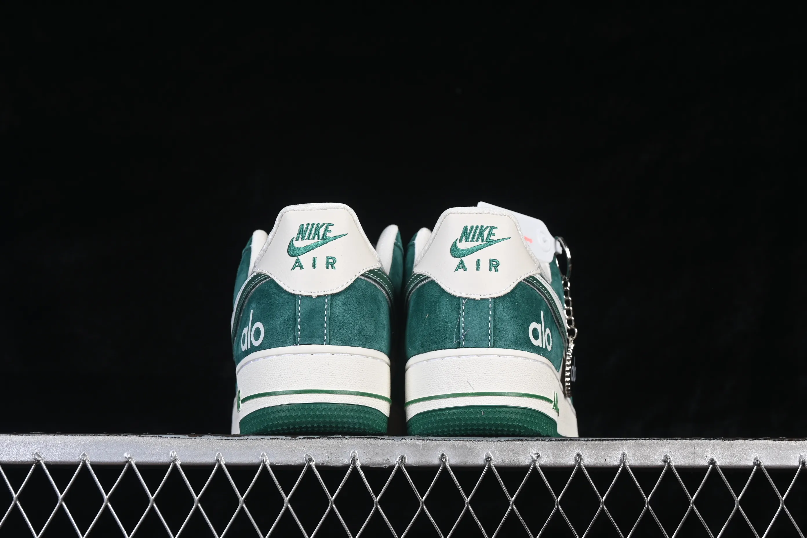 All categories Nk Air Force 1 Air Force series Nk Air Force 1 Low Air Force low-top Nike Air Force 1'07 Low joint Tiffany green Air Force 1 low-top casual sneakers SY1388-011